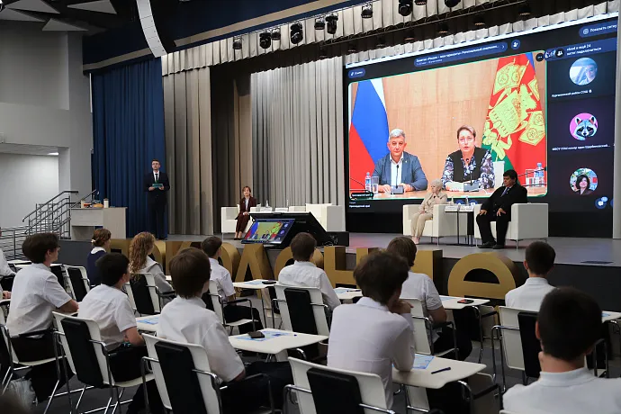 Открытый урок о профессиях будущего прошел в школе "Поколение"